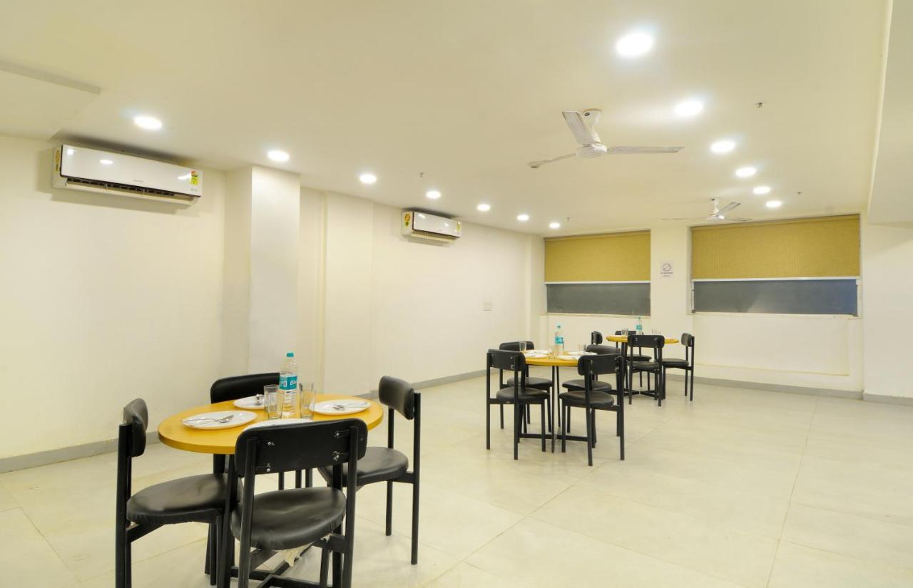 The Red York Ghaziabad Exterior foto