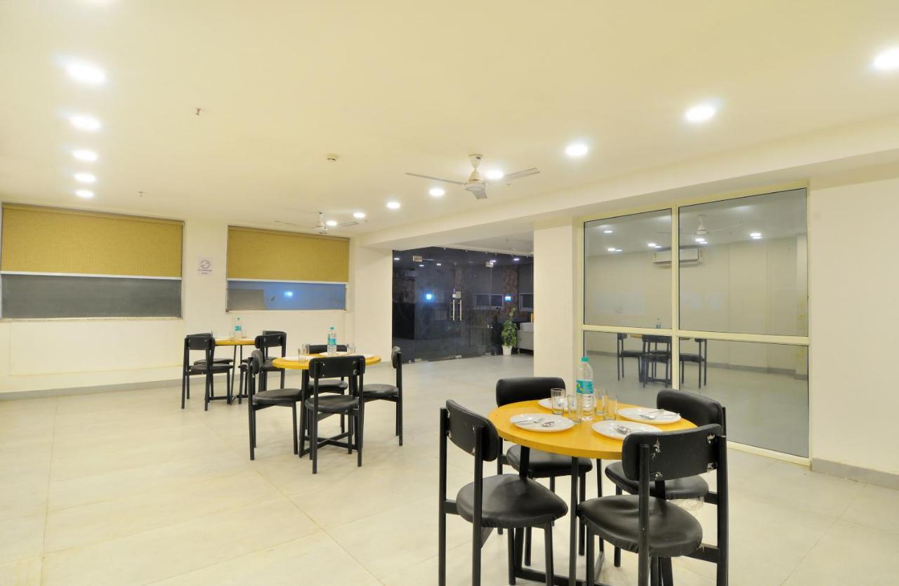 The Red York Ghaziabad Exterior foto